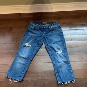 Guess Distressed Cropped Jeans in Blue